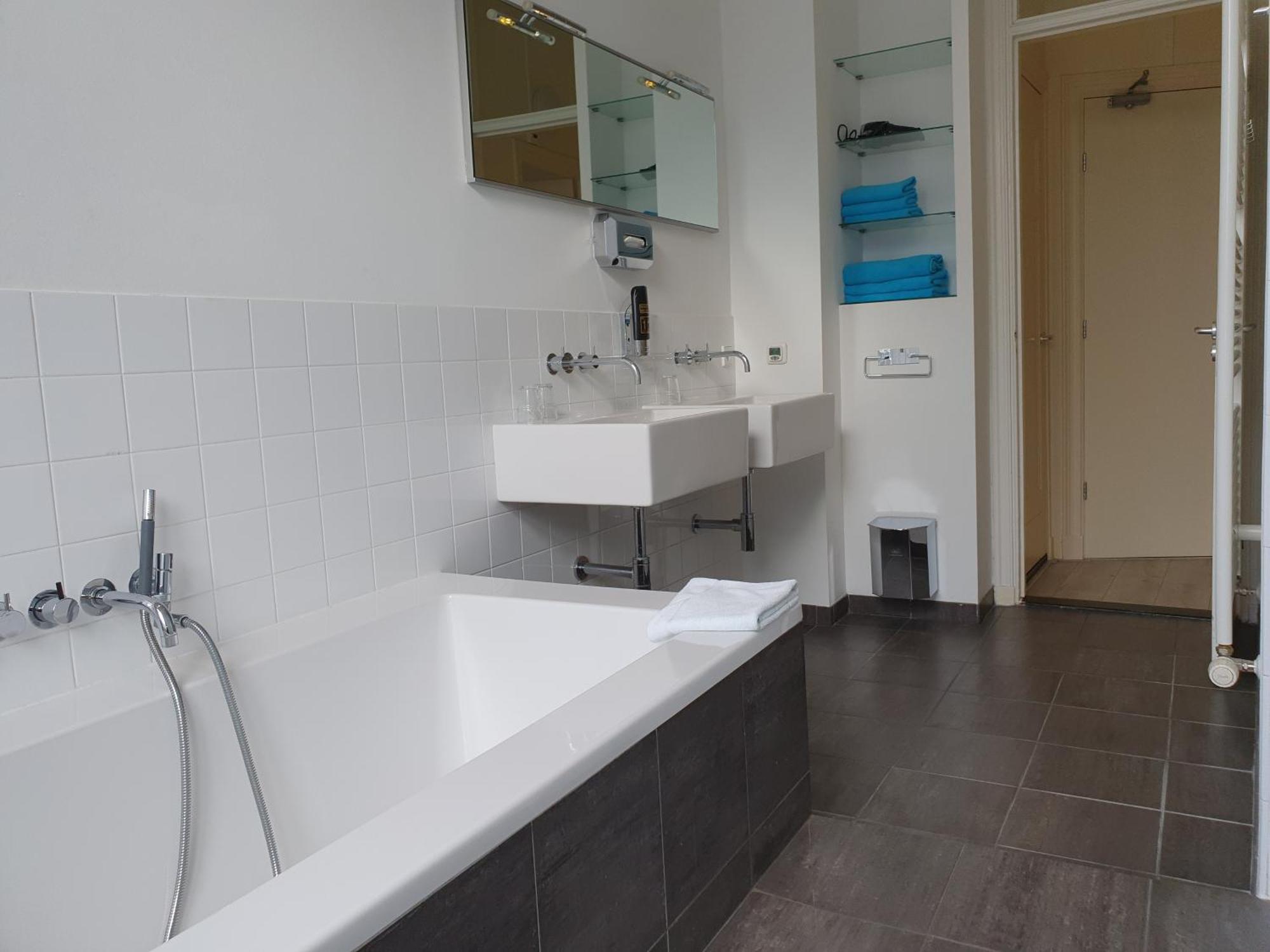 Hotel Bor Scheveningen Хага Стая снимка